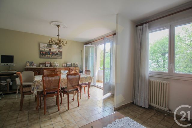 Appartement T5 à vendre - 5 pièces - 83.5 m2 - LYON - 69009 - RHONE-ALPES - Century 21 Agence Du Mont D'Or Appartement T5 à vendre - 5 pièces - 83.5 m2 - LYON - 69009 - RHONE-ALPES - Century 21 Agence Du Mont D'Or