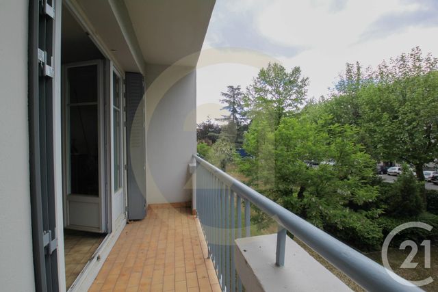 Appartement T5 à vendre - 5 pièces - 83.5 m2 - LYON - 69009 - RHONE-ALPES - Century 21 Agence Du Mont D'Or Appartement T5 à vendre - 5 pièces - 83.5 m2 - LYON - 69009 - RHONE-ALPES - Century 21 Agence Du Mont D'Or