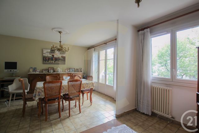 Appartement T5 à vendre - 5 pièces - 83.5 m2 - LYON - 69009 - RHONE-ALPES - Century 21 Agence Du Mont D'Or Appartement T5 à vendre - 5 pièces - 83.5 m2 - LYON - 69009 - RHONE-ALPES - Century 21 Agence Du Mont D'Or
