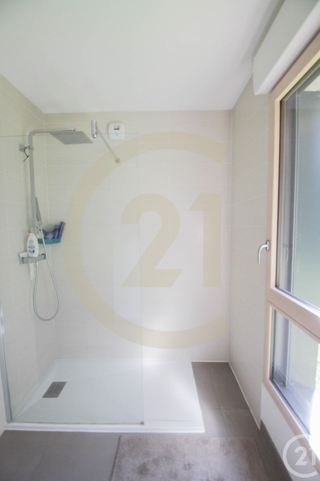 Afficher la photo en grand Appartement F4 à vendre - 4 pièces - 93.0 m2 - CHAMPAGNE AU MONT D OR - 69 - RHONE-ALPES - Century 21 Agence Du Mont D'Or