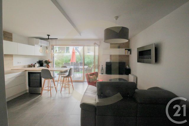 Afficher la photo en grand Appartement F4 à vendre - 4 pièces - 93.0 m2 - CHAMPAGNE AU MONT D OR - 69 - RHONE-ALPES - Century 21 Agence Du Mont D'Or