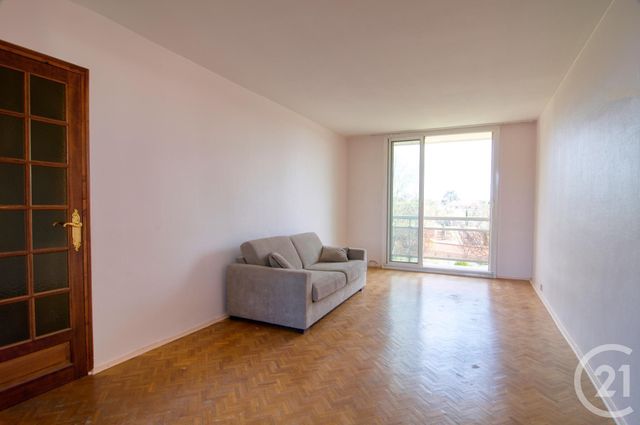 Appartement T3 à vendre - 3 pièces - 67.62 m2 - CALUIRE ET CUIRE - 69 - RHONE-ALPES - Century 21 Agence Du Mont D'Or Appartement T3 à vendre - 3 pièces - 67.62 m2 - CALUIRE ET CUIRE - 69 - RHONE-ALPES - Century 21 Agence Du Mont D'Or