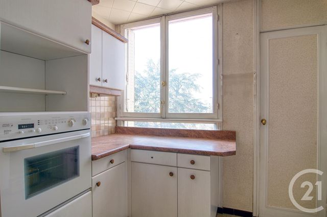 Appartement T3 à vendre - 3 pièces - 67.62 m2 - CALUIRE ET CUIRE - 69 - RHONE-ALPES - Century 21 Agence Du Mont D'Or Appartement T3 à vendre - 3 pièces - 67.62 m2 - CALUIRE ET CUIRE - 69 - RHONE-ALPES - Century 21 Agence Du Mont D'Or