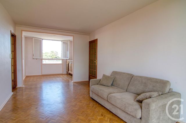 Appartement T3 à vendre - 3 pièces - 67.62 m2 - CALUIRE ET CUIRE - 69 - RHONE-ALPES - Century 21 Agence Du Mont D'Or Appartement T3 à vendre - 3 pièces - 67.62 m2 - CALUIRE ET CUIRE - 69 - RHONE-ALPES - Century 21 Agence Du Mont D'Or