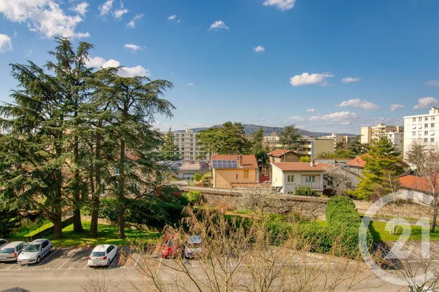 Appartement T3 à vendre - 3 pièces - 67.62 m2 - CALUIRE ET CUIRE - 69 - RHONE-ALPES - Century 21 Agence Du Mont D'Or Appartement T3 à vendre - 3 pièces - 67.62 m2 - CALUIRE ET CUIRE - 69 - RHONE-ALPES - Century 21 Agence Du Mont D'Or