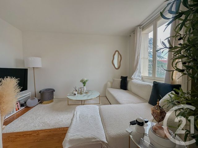 Appartement F3 à vendre - 3 pièces - 53.01 m2 - CHAMPAGNE AU MONT D OR - 69 - RHONE-ALPES - Century 21 Agence Du Mont D'Or