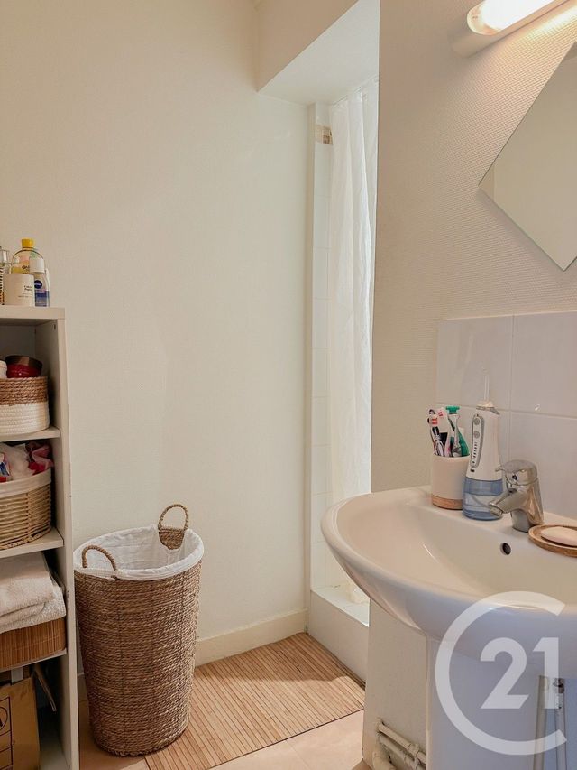 Appartement F3 à vendre - 3 pièces - 53.01 m2 - CHAMPAGNE AU MONT D OR - 69 - RHONE-ALPES - Century 21 Agence Du Mont D'Or