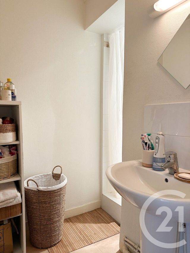 Appartement F3 à vendre - 3 pièces - 53.01 m2 - CHAMPAGNE AU MONT D OR - 69 - RHONE-ALPES - Century 21 Agence Du Mont D'Or