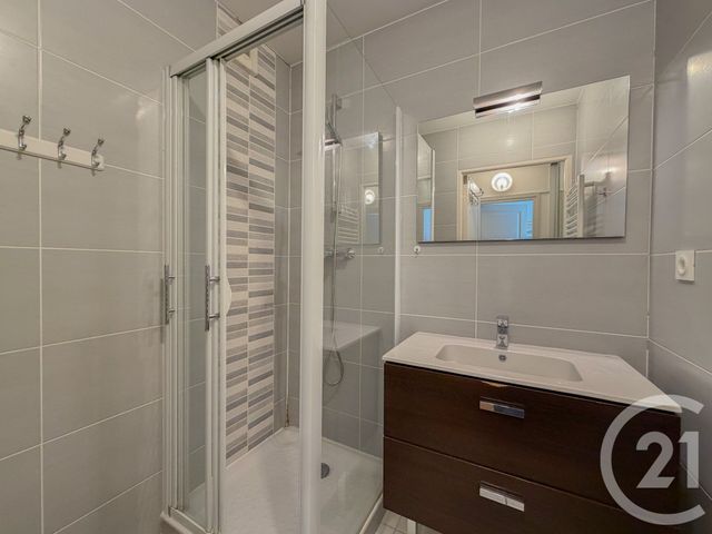 Appartement à vendre - 4 pièces - 83.53 m2 - CHAMPAGNE AU MONT D OR - 69 - RHONE-ALPES - Century 21 Agence Du Mont D'Or