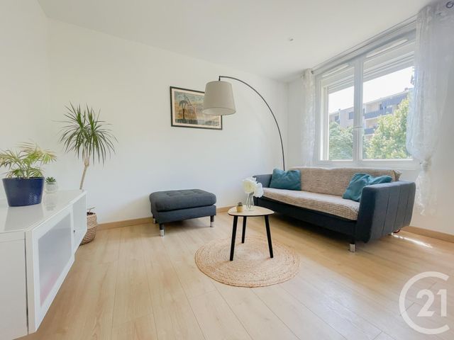 Appartement F2 à vendre - 2 pièces - 34.58 m2 - CHAMPAGNE AU MONT D OR - 69 - RHONE-ALPES - Century 21 Agence Du Mont D'Or