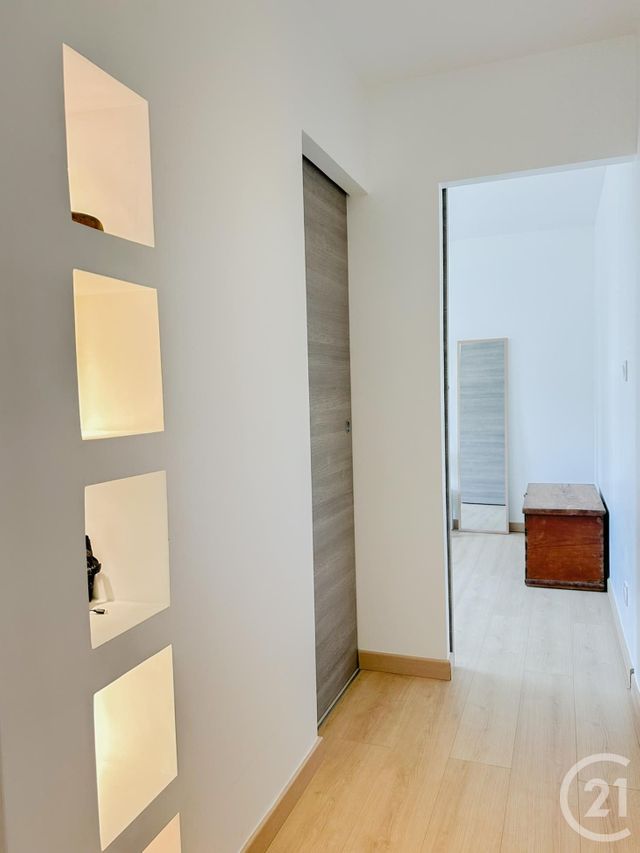 Appartement F2 à vendre - 2 pièces - 34.58 m2 - CHAMPAGNE AU MONT D OR - 69 - RHONE-ALPES - Century 21 Agence Du Mont D'Or