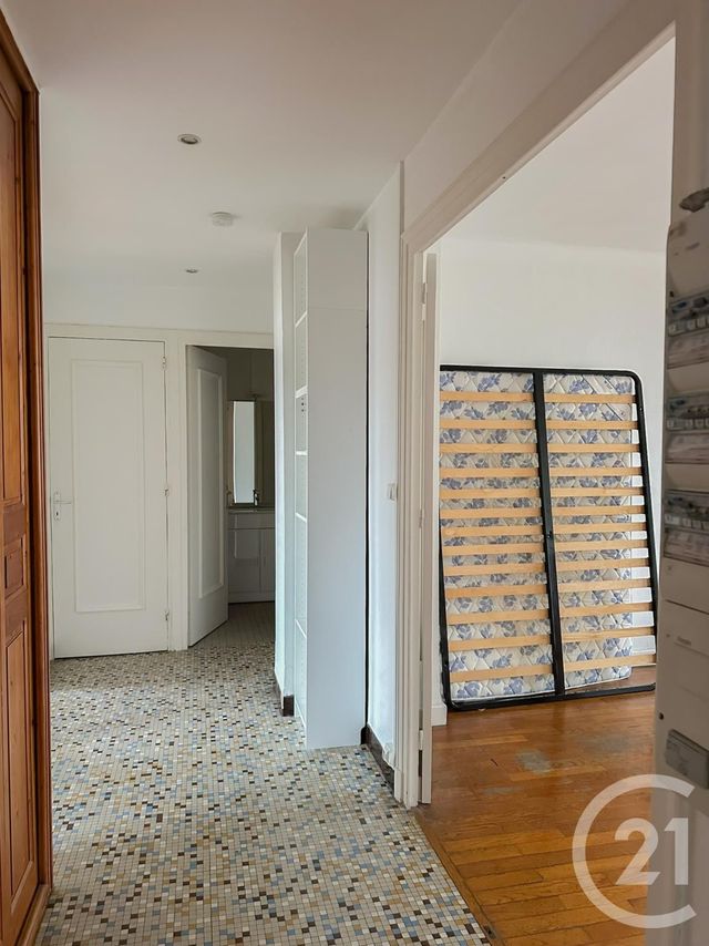 Appartement F3 à vendre - 3 pièces - 67.88 m2 - LYON - 69007 - RHONE-ALPES - Century 21 Agence Du Mont D'Or