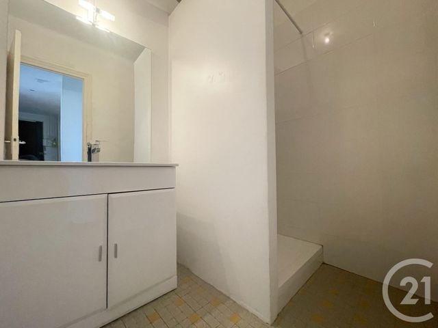 Appartement F3 à vendre - 3 pièces - 67.88 m2 - LYON - 69007 - RHONE-ALPES - Century 21 Agence Du Mont D'Or