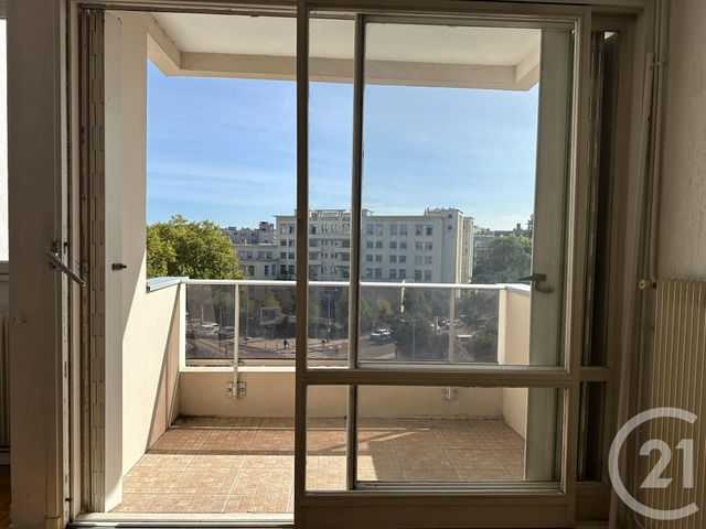 Appartement F1 à louer - 1 pièce - 35.0 m2 - LYON - 69008 - RHONE-ALPES - Century 21 Agence Du Mont D'Or