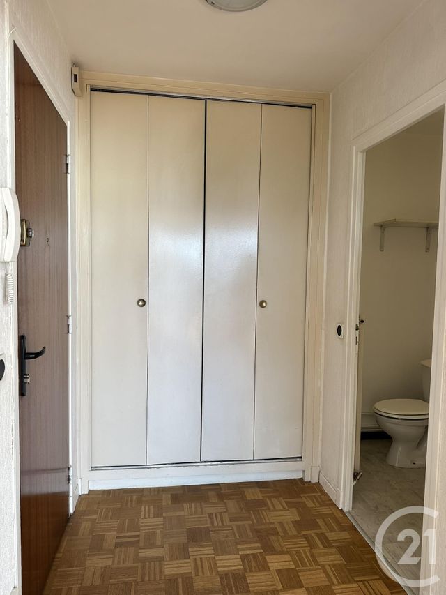 Appartement F1 à louer - 1 pièce - 35.0 m2 - LYON - 69008 - RHONE-ALPES - Century 21 Agence Du Mont D'Or