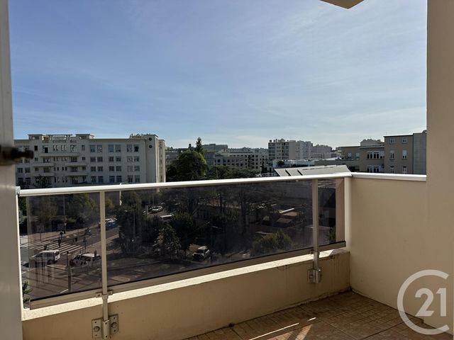 Appartement F1 à louer - 1 pièce - 35.0 m2 - LYON - 69008 - RHONE-ALPES - Century 21 Agence Du Mont D'Or