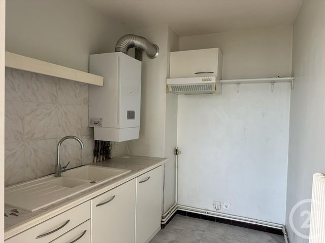 Appartement F1 à louer - 1 pièce - 35.0 m2 - LYON - 69008 - RHONE-ALPES - Century 21 Agence Du Mont D'Or