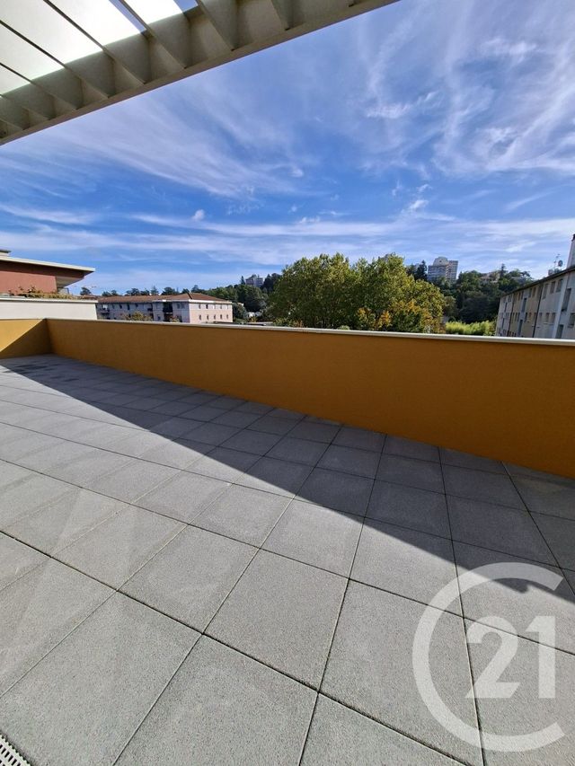 Appartement T4 à vendre - 5 pièces - 107.35 m2 - TASSIN LA DEMI LUNE - 69 - RHONE-ALPES - Century 21 Agence Du Mont D'Or