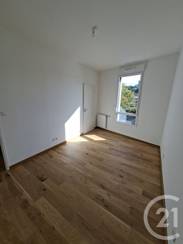 Appartement T4 à vendre - 5 pièces - 107.35 m2 - TASSIN LA DEMI LUNE - 69 - RHONE-ALPES - Century 21 Agence Du Mont D'Or