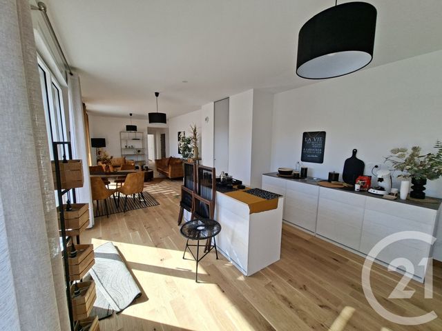 Appartement T4 à vendre - 5 pièces - 107.35 m2 - TASSIN LA DEMI LUNE - 69 - RHONE-ALPES - Century 21 Agence Du Mont D'Or