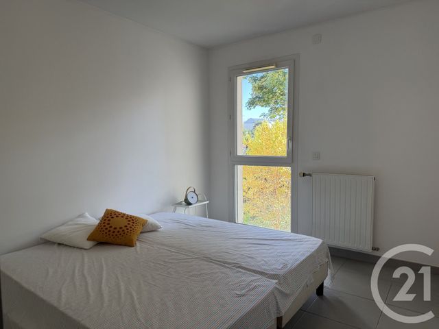 Afficher la photo en grand Appartement F3 à vendre - 3 pièces - 67.0 m2 - CHAMPAGNE AU MONT D OR - 69 - RHONE-ALPES - Century 21 Agence Du Mont D'Or