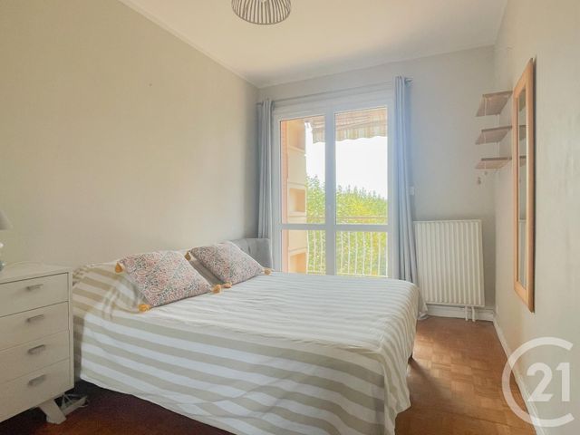 Appartement F3 à louer - 3 pièces - 59.79 m2 - CHAMPAGNE AU MONT D OR - 69 - RHONE-ALPES - Century 21 Agence Du Mont D'Or