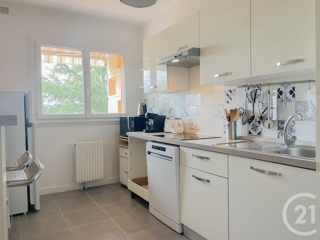 Appartement F3 à louer - 3 pièces - 59.79 m2 - CHAMPAGNE AU MONT D OR - 69 - RHONE-ALPES - Century 21 Agence Du Mont D'Or