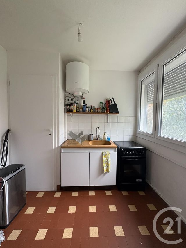 Appartement à vendre - 2 pièces - 36.0 m2 - CHAMPAGNE AU MONT D OR - 69 - RHONE-ALPES - Century 21 Agence Du Mont D'Or