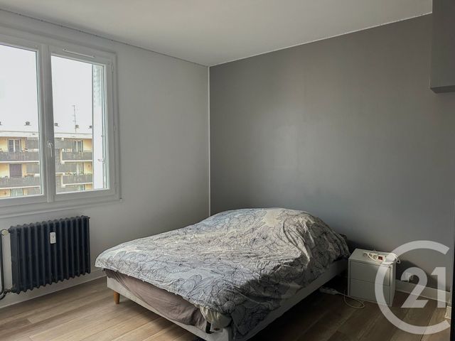 Appartement T5 à louer - 5 pièces - 83.4 m2 - CHAMPAGNE AU MONT D OR - 69 - RHONE-ALPES - Century 21 Agence Du Mont D'Or