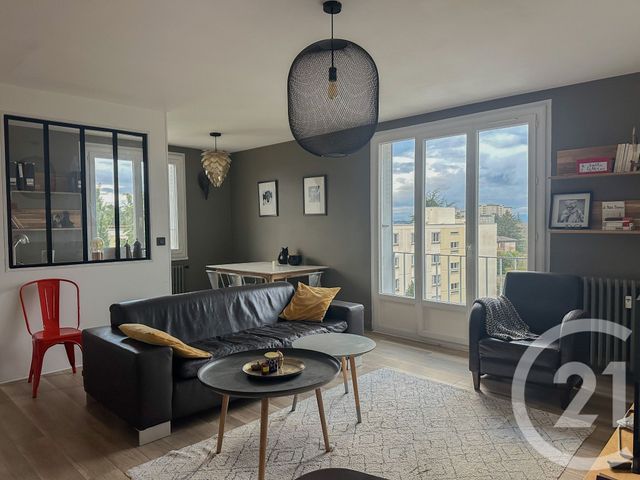 Appartement T5 à louer - 5 pièces - 83.4 m2 - CHAMPAGNE AU MONT D OR - 69 - RHONE-ALPES - Century 21 Agence Du Mont D'Or