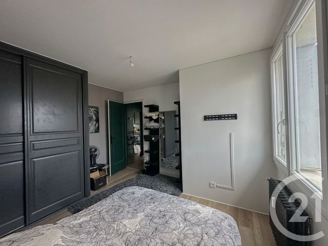 Appartement T5 à louer - 5 pièces - 83.4 m2 - CHAMPAGNE AU MONT D OR - 69 - RHONE-ALPES - Century 21 Agence Du Mont D'Or