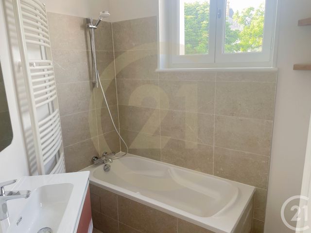 Appartement F5 à louer - 5 pièces - 91.91 m2 - ST DIDIER AU MONT D OR - 69 - RHONE-ALPES - Century 21 Agence Du Mont D'Or