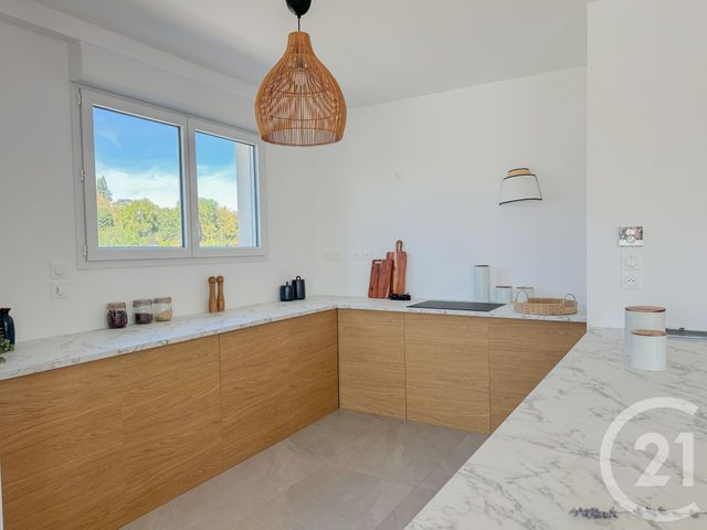 Appartement T4 à vendre - 4 pièces - 123.55 m2 - CHAMPAGNE AU MONT D OR - 69 - RHONE-ALPES - Century 21 Agence Du Mont D'Or