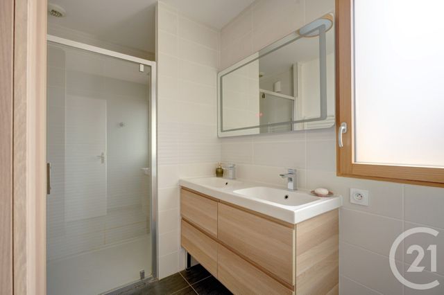 Appartement à vendre - 3 pièces - 72.16 m2 - CHAMPAGNE AU MONT D OR - 69 - RHONE-ALPES - Century 21 Agence Du Mont D'Or