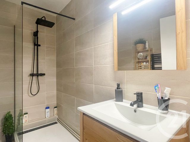 Appartement F2 à vendre - 2 pièces - 42.0 m2 - CHAMPAGNE AU MONT D OR - 69 - RHONE-ALPES - Century 21 Agence Du Mont D'Or