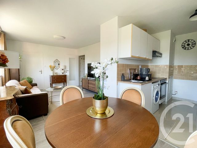 Appartement F2 à vendre - 2 pièces - 42.0 m2 - CHAMPAGNE AU MONT D OR - 69 - RHONE-ALPES - Century 21 Agence Du Mont D'Or
