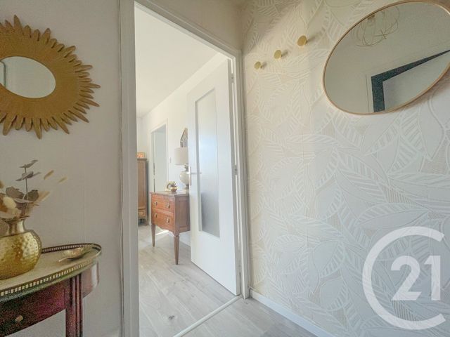 Appartement F2 à vendre - 2 pièces - 42.0 m2 - CHAMPAGNE AU MONT D OR - 69 - RHONE-ALPES - Century 21 Agence Du Mont D'Or