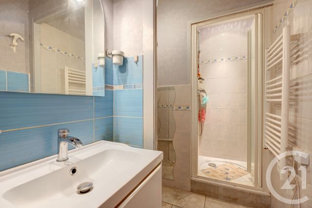 Appartement T3 à vendre - 3 pièces - 69.77 m2 - COUZON AU MONT D OR - 69 - RHONE-ALPES - Century 21 Agence Du Mont D'Or