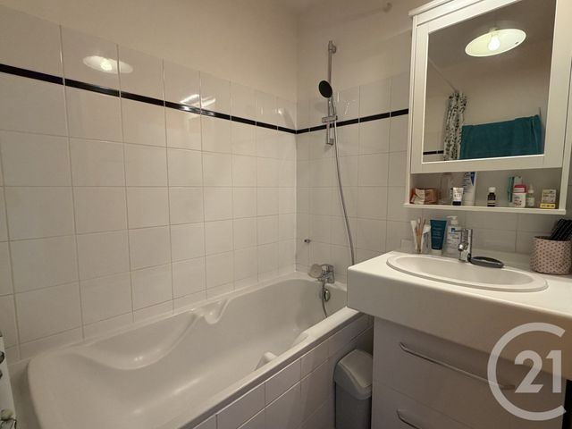 Appartement T2 à louer - 2 pièces - 51.0 m2 - LYON - 69009 - RHONE-ALPES - Century 21 Agence Du Mont D'Or