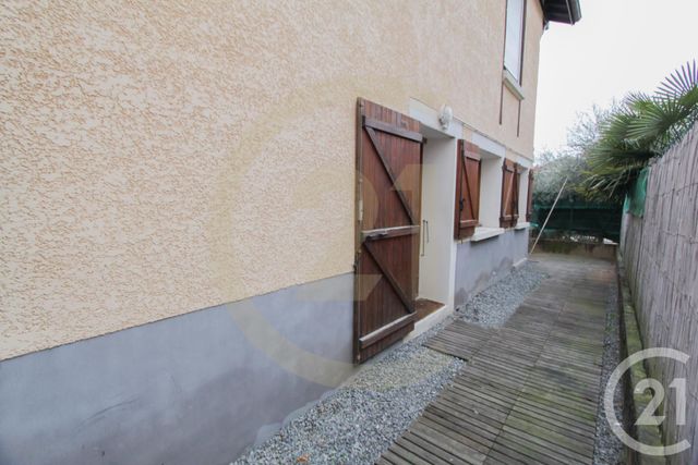 Appartement T2 à louer - 2 pièces - 45.25 m2 - CHAMPAGNE AU MONT D OR - 69 - RHONE-ALPES - Century 21 Agence Du Mont D'Or