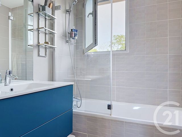 Appartement F4 à vendre - 4 pièces - 110.9 m2 - STE FOY LES LYON - 69 - RHONE-ALPES - Century 21 Agence Du Mont D'Or