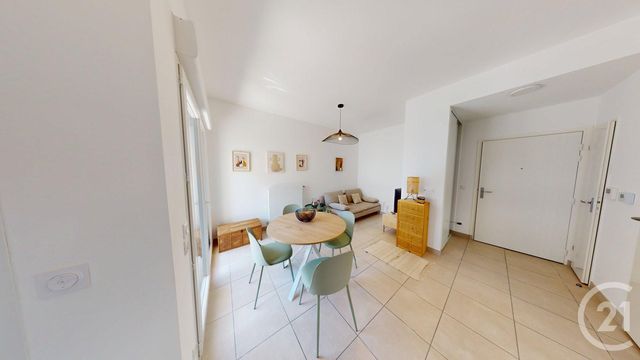 Appartement T2 à louer - 2 pièces - 42.12 m2 - CHAMPAGNE AU MONT D OR - 69 - RHONE-ALPES - Century 21 Agence Du Mont D'Or