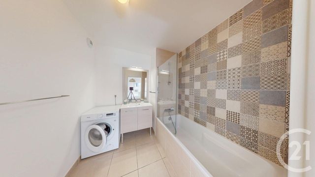 Appartement T2 à louer - 2 pièces - 42.12 m2 - CHAMPAGNE AU MONT D OR - 69 - RHONE-ALPES - Century 21 Agence Du Mont D'Or