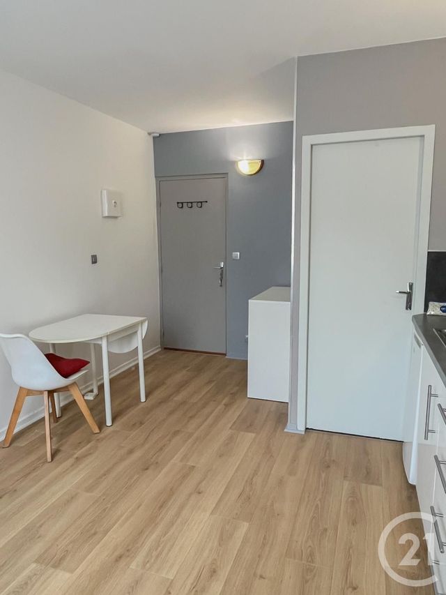 Appartement Studio à louer CHAMPAGNE AU MONT D OR