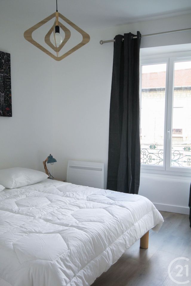 Appartement T2 à louer - 2 pièces - 35.11 m2 - CHAMPAGNE AU MONT D OR - 69 - RHONE-ALPES - Century 21 Agence Du Mont D'Or