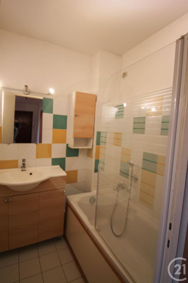 Appartement F4 à vendre - 4 pièces - 65.0 m2 - CHAMPAGNE AU MONT D OR - 69 - RHONE-ALPES - Century 21 Agence Du Mont D'Or