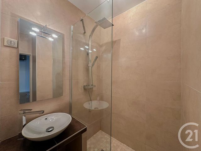 Appartement F3 à louer - 3 pièces - 97.55 m2 - CHAMPAGNE AU MONT D OR - 69 - RHONE-ALPES - Century 21 Agence Du Mont D'Or