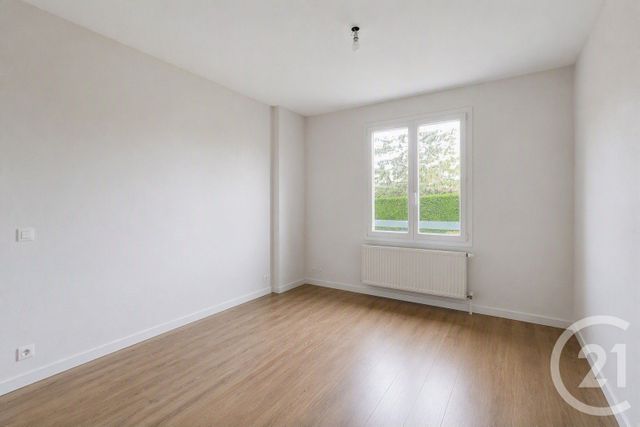 Appartement F3 à louer - 3 pièces - 97.55 m2 - CHAMPAGNE AU MONT D OR - 69 - RHONE-ALPES - Century 21 Agence Du Mont D'Or