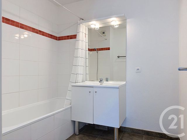 Appartement F2 à vendre - 2 pièces - 40.76 m2 - CHAMPAGNE AU MONT D OR - 69 - RHONE-ALPES - Century 21 Agence Du Mont D'Or