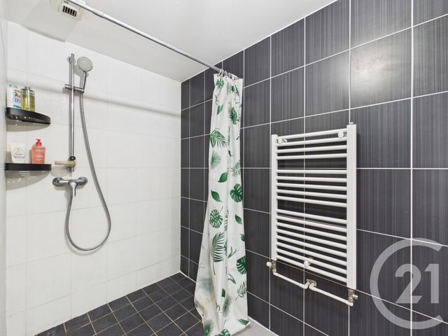 Appartement T3 à vendre - 3 pièces - 65.61 m2 - CHAMPAGNE AU MONT D OR - 69 - RHONE-ALPES - Century 21 Agence Du Mont D'Or